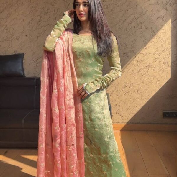 LG-1926 | Jimmy Choo Embroidered Long Sleeve Kurta Set with Sequence Dupatta – Wedding Special